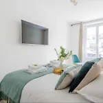 Suite-Appartement 4Stars Pour 6 A 10 Min Du Marais